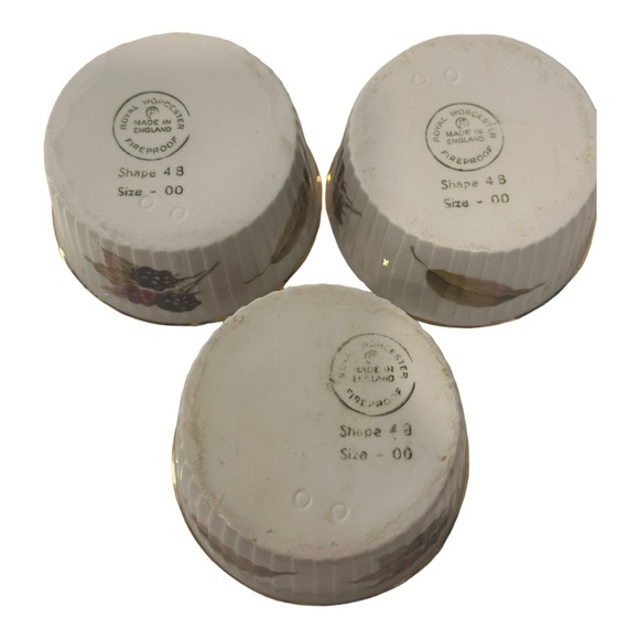 Set of 3 Vintage Royal Worcester Evesham Ramekins Gold Rim England - Picture 5 of 9